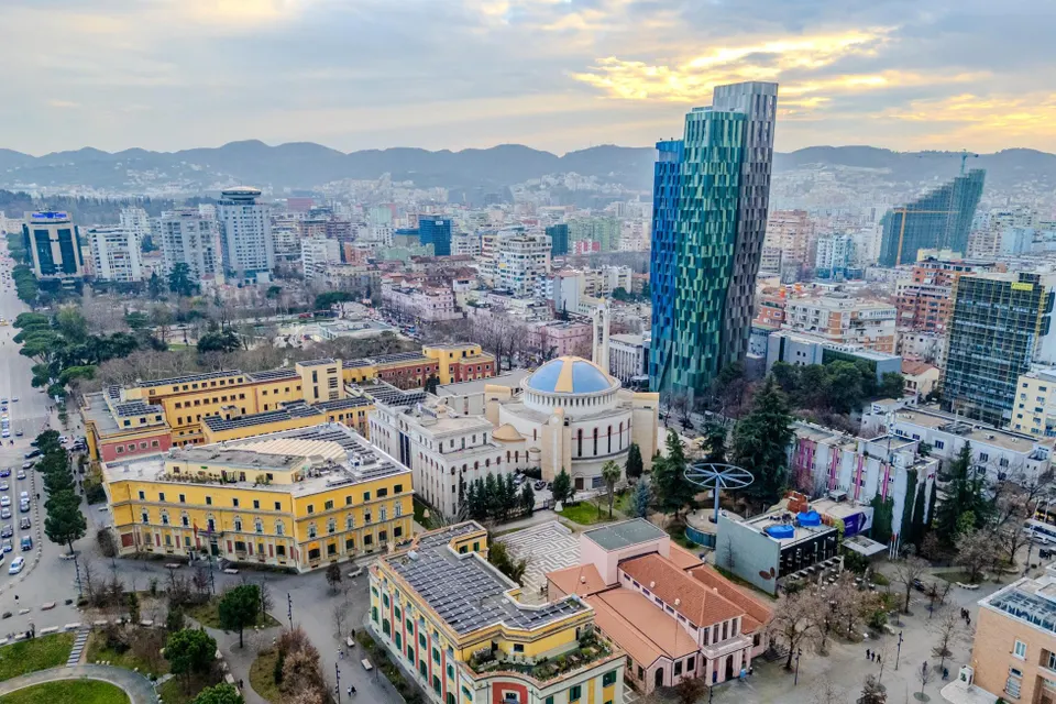 Italian ‘Si Viaggia’ highlights Tirana as an affordable October destination