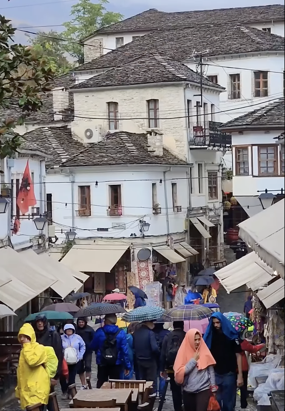 Gjirokastër Welcomes Tourists Despite Autumn Rain
