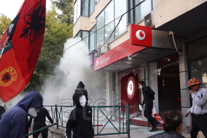 Tirana Businesses Condemn Protest Violence, Call for Protection of Public and Private Property
