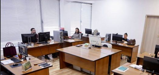 Albanian news agency and German news agency train journalists in digital verification