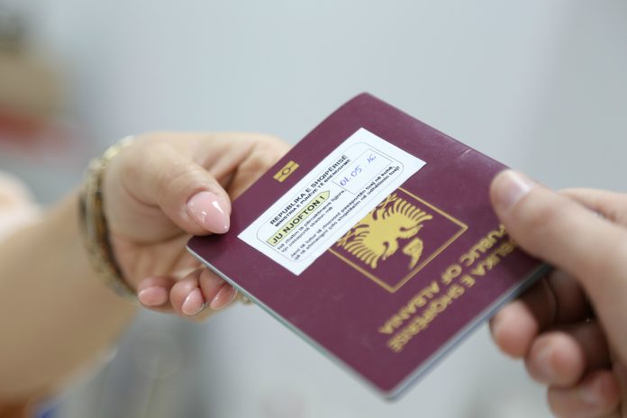 Albania introduces new rules for electronic identity card delivery