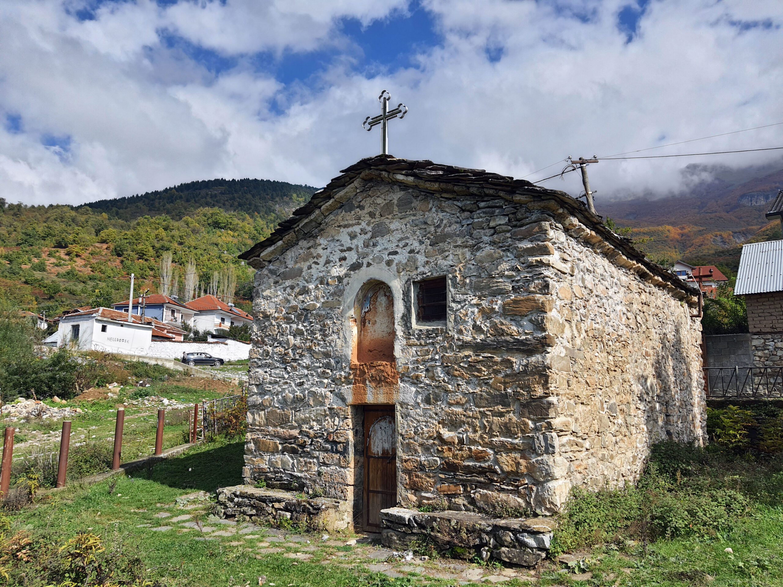 Kercisht i Sipërm: Byzantine Churches and Dramatic Mountain Views in Dibër
