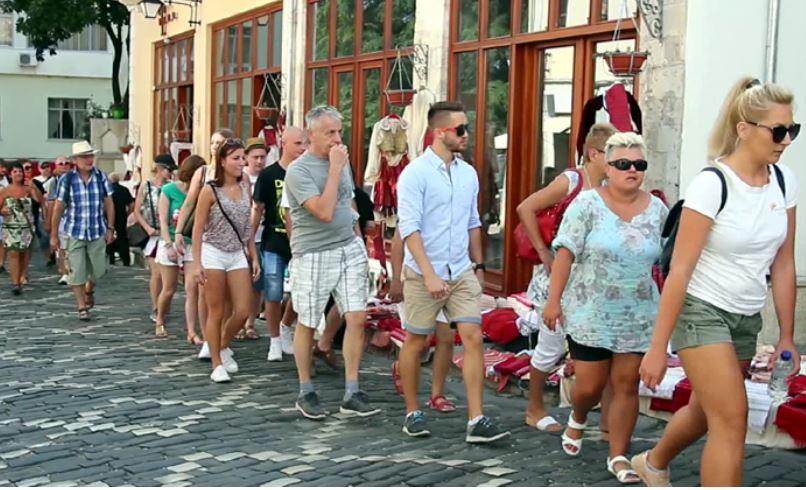 INSTAT: Albania’s tourism growth slows sharply in August despite rise in hotel occupancy