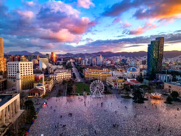 Tirana officiellement déclarée «Capitale méditerranéenne de la culture et du dialogue»