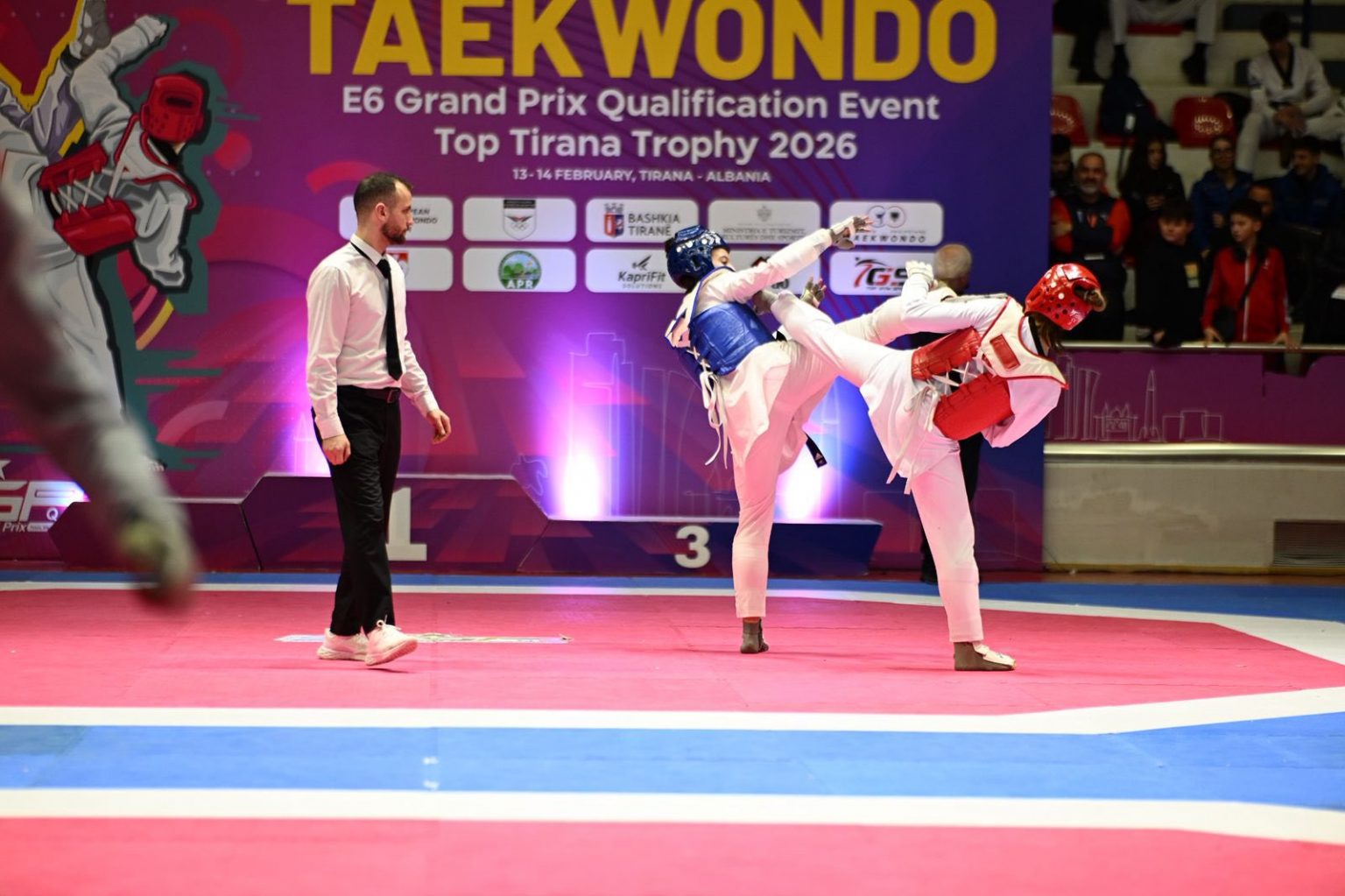 Taekwondo, 1200 athlètes de 50 pays du monde entier se sont affrontés à ...