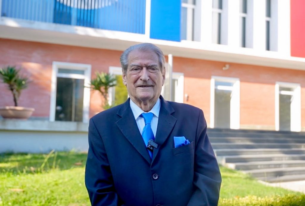 Berisha: Les citoyens devraient se joindre aux étudiants