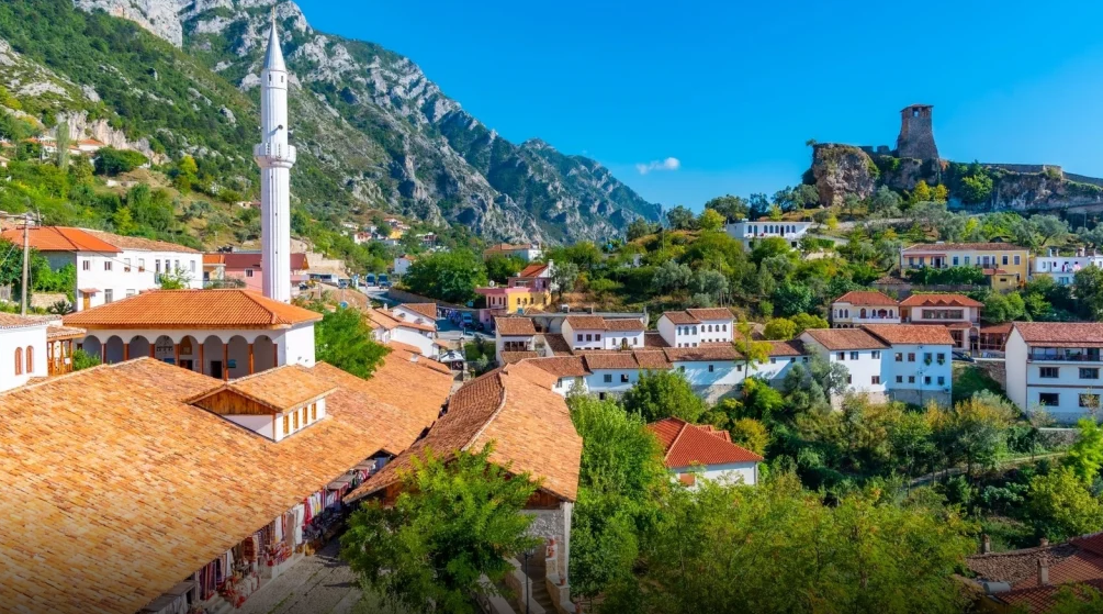 Médias espagnols : Un voyage captivant à travers l&rsquo;Albanie, des villes historiques à la côte ionienne
