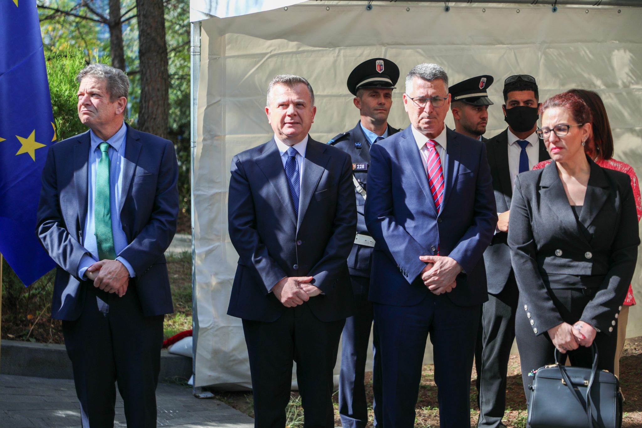 Balla et le ministre israélien rendent hommage aux familles albanaises qui ont sauvé des Juifs au Mémorial de l&rsquo;Holocauste à Tirana
