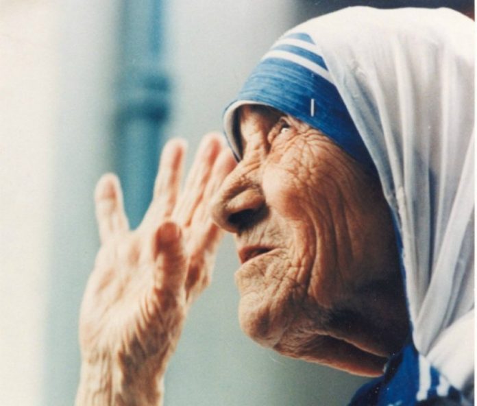 La Béatification de Mère Teresa, l’humaniste albanaise qui a aidé les pauvres du monde entier