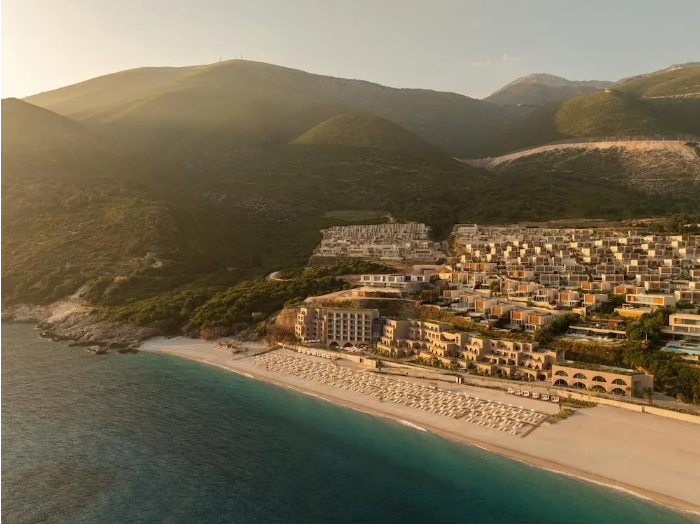 Forbes: Η μυστική Μεσόγειος – Γιατί η Αλβανία πρέπει να είναι η επόμενη διαμονή σας
