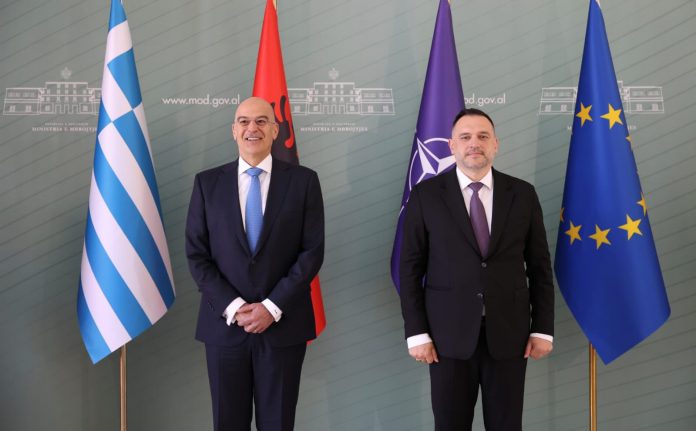 O Nufi συναντά τον Δένδια: Εστίαση στη συνεργασία και την περιφερειακή ασφάλεια