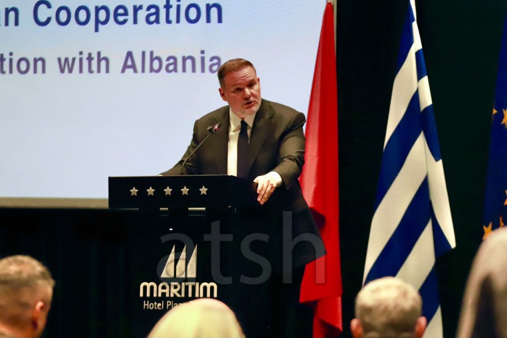 Η Αλβανία και η Ελλάδα υλοποιούν 20 έργα περιφερειακής συνεργασίας