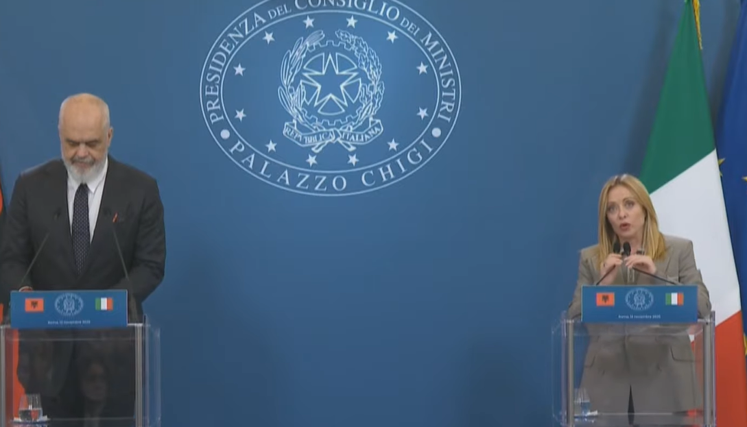 “Giornata storica!” — Meloni: “Emozionati, i ministri albanesi hanno parlato tutti in italiano”