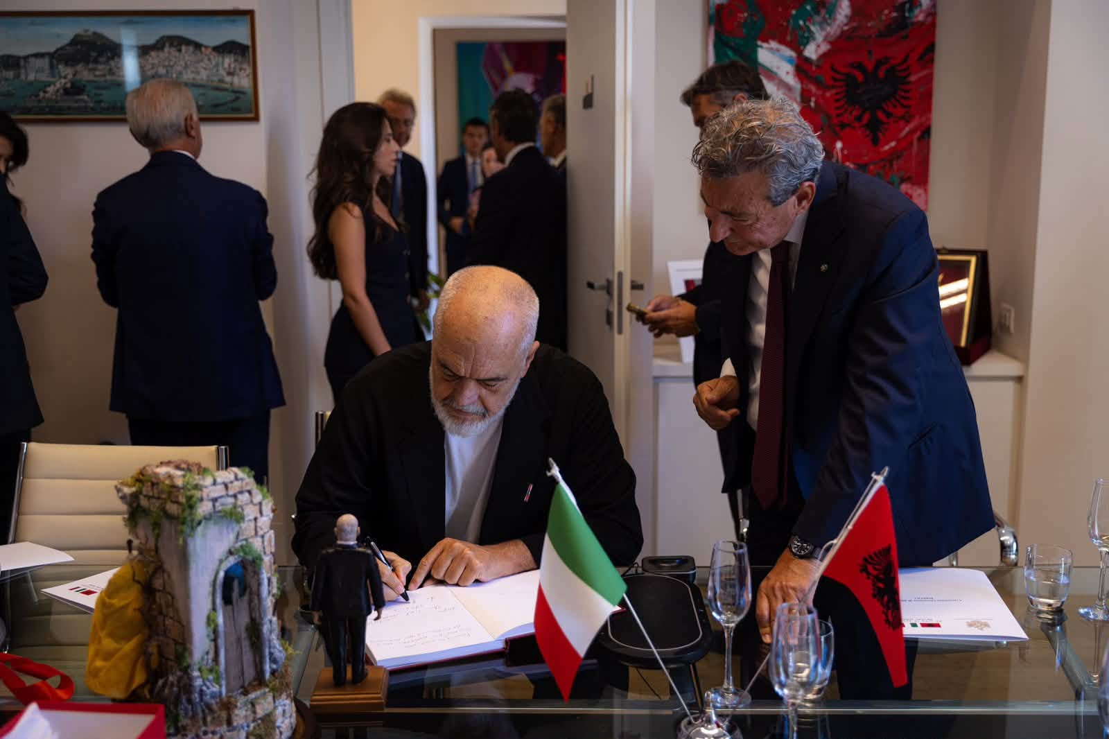Edi Rama a Napoli, inaugurato il Consolato d’Onore della Repubblica d’Albania