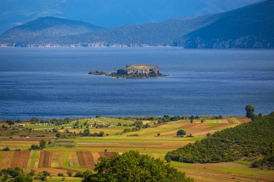 Albania, Grecia e Macedonia del Nord puntano a candidare Prespa all’UNESCO