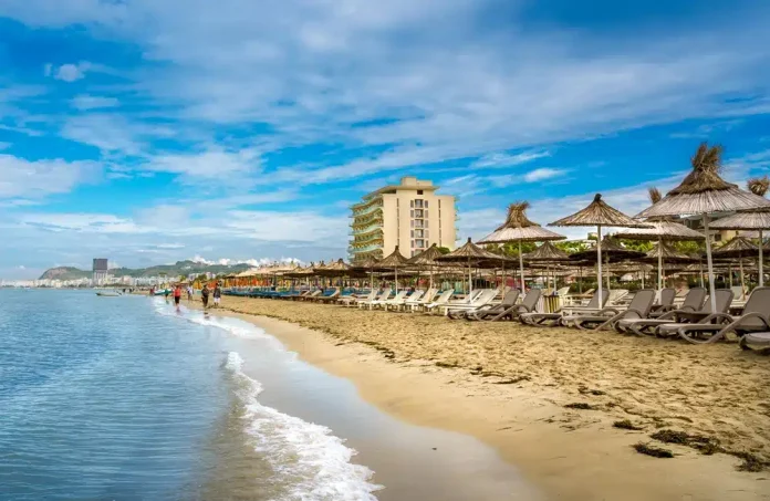 “Ouest France”: L’Albania, meta mediterranea ideale per una settimana di vacanza “all inclusive”.