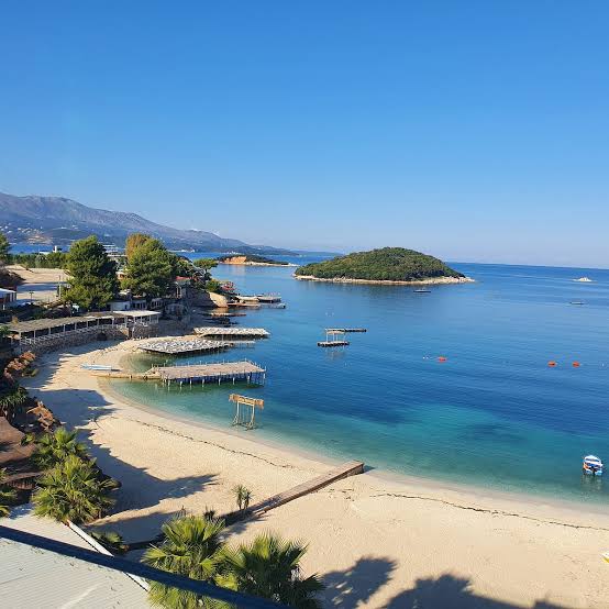 “Travel+Leisure”: Ksamil, un altro motivo per visitare l’Albania anche in autunno