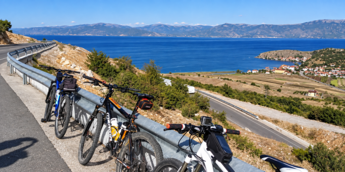 L’Albania entra nella classifica dei 15 percorsi ciclabili più belli