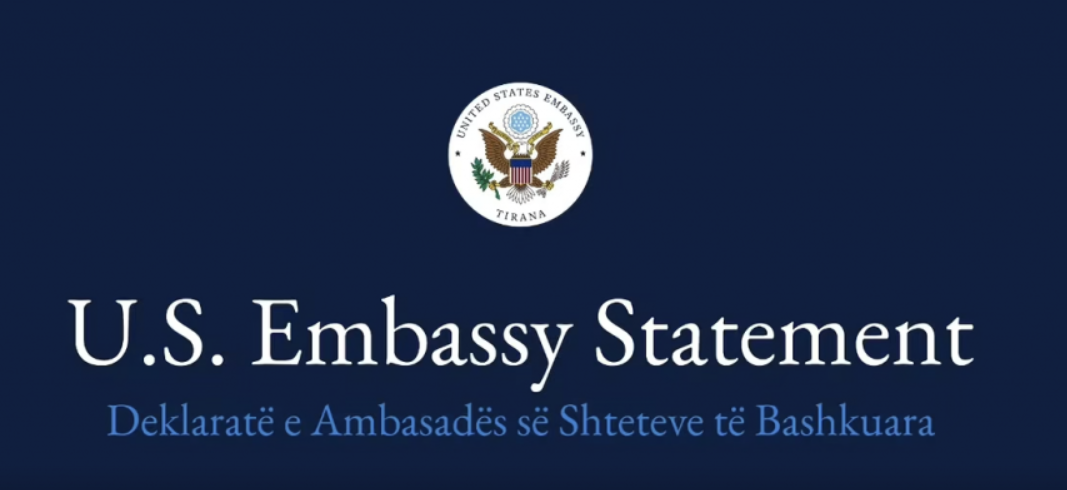 L’ambasciata statunitense a Tirana invita a proteste pacifiche