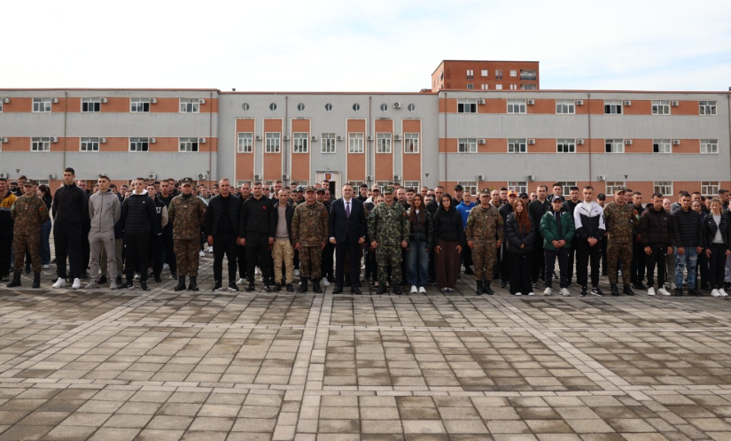 250 giovani iniziano l’addestramento militare di base nelle Forze Armate