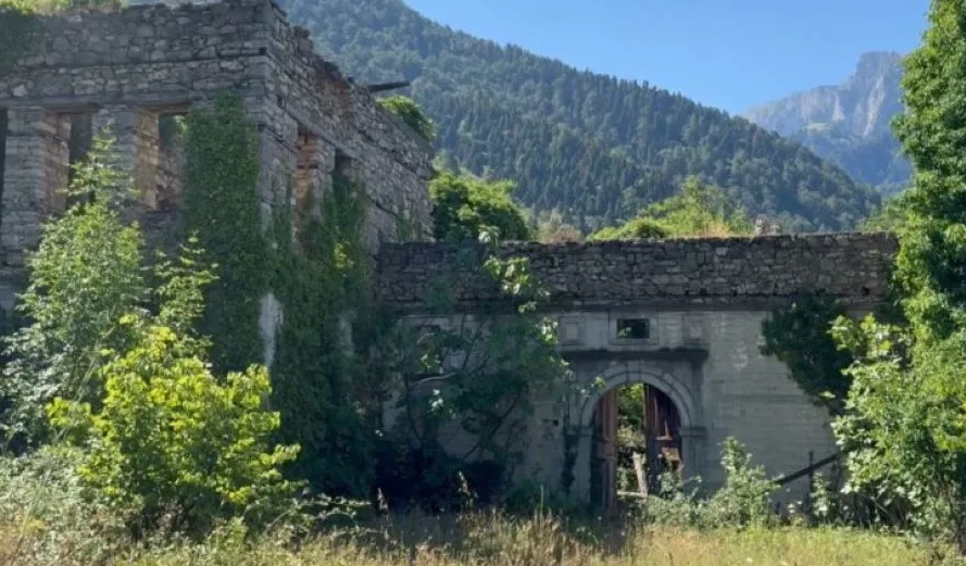 Il Ministro Gonxhja: “Presto inizieranno i lavori di restauro della casa dello scrittore Faik Konica in Grecia”