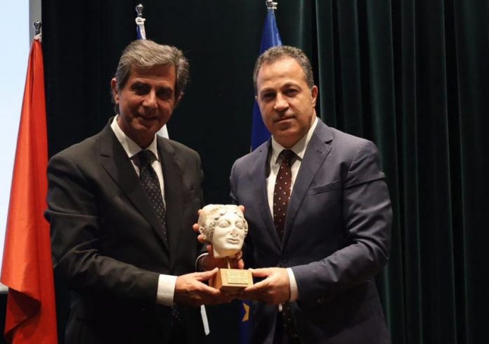 Il Presidente del Parlamento, Peleshi: “La cooperazione albanese-greca essenziale per la stabilità regionale”