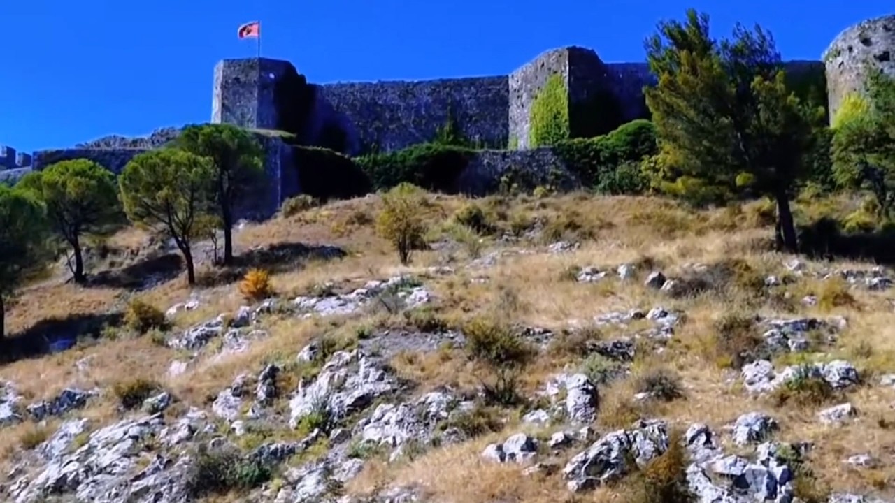 Il Castello di Rozafa, in fase di restauro: gli investimenti ne valorizzano il patrimonio storico e architettonico