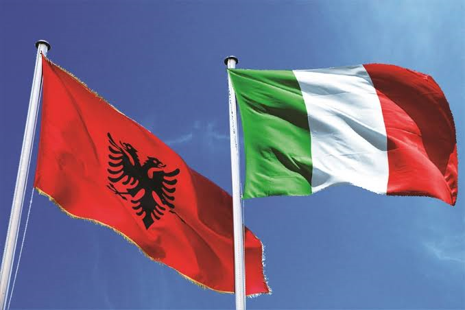 Albania e Italia modificano l’accordo sulle patenti di guida