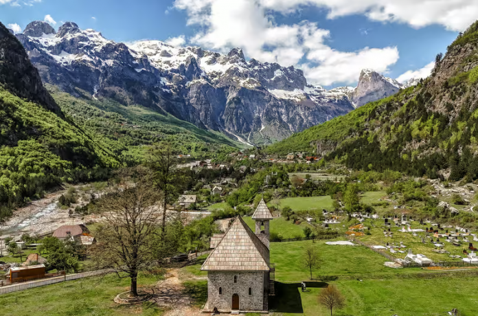 Il patrimonio culturale di Theth attraverso micro-itinerari turistici