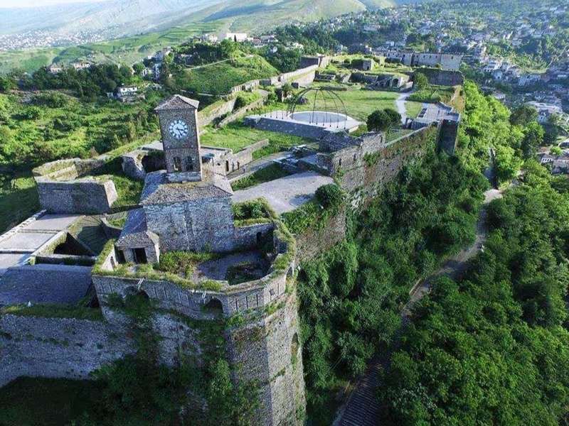 Albania, concorso pubblico per la gestione dei servizi in 4 castelli storici: fino a 20 anni di contratto