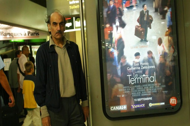 Čovek koji je živeo na aerodromu 18 godina i inspirisao film „Terminal“ umro na pariskom aerodromu