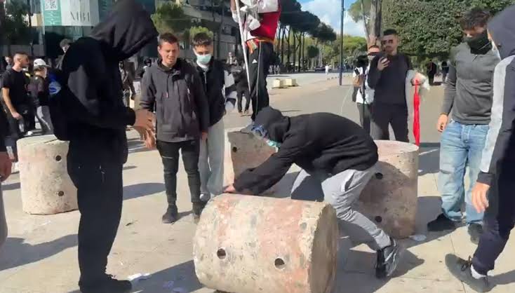 Demonstranti treći put odbacuju dijalog, Rama ironično: „I ‘pedagozi’ su ponovo došli…“