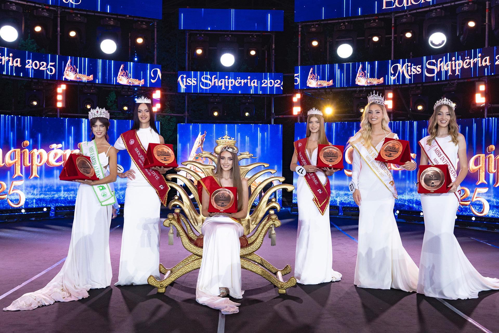 “Miss Arnavutluk 2025” Ödülleri Sahiplerini Buldu: Valentina Gegprifti Taç Giydi