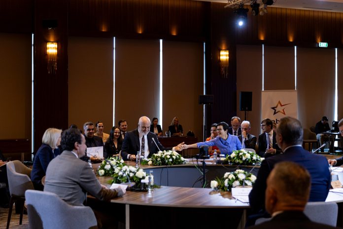 Kos : Arnavutluk ile bu yıl tüm fasıl gruplarını açıyoruz
