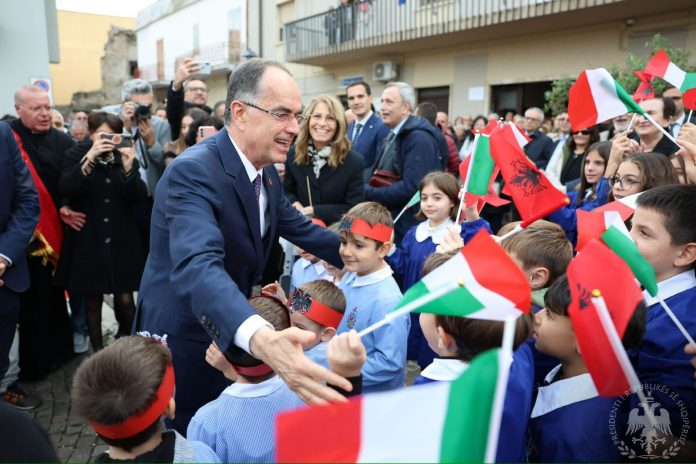 Cumhurbaşkanı Begaj, İtalya’nın Molise bölgesindeki Arberesh belediyelerini ziyaret etti