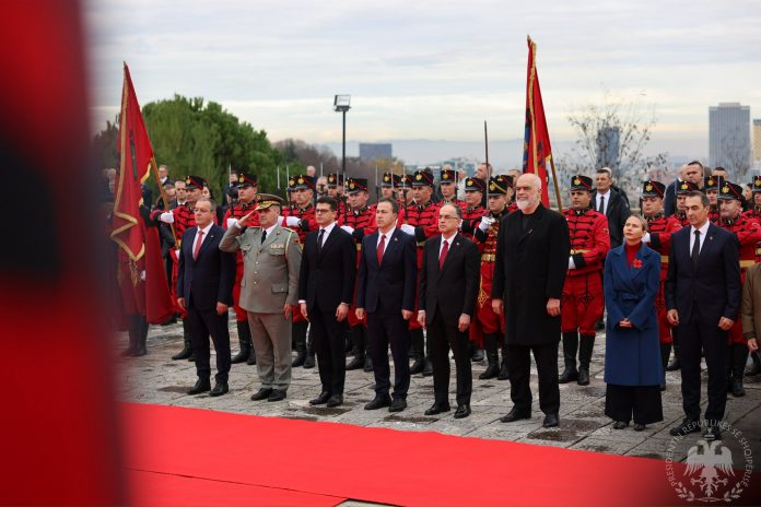Devlet liderleri Şehitler Mezarlığı’nda anma törenine katıldı