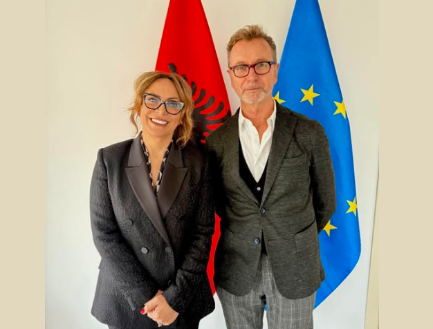 Büyükelçi Gonzato, RTSH Genel Müdürü ile görüştü; görüşmenin odağında üyelik müzakereleri sürecine ilişkin kamusal iletişim vardı
