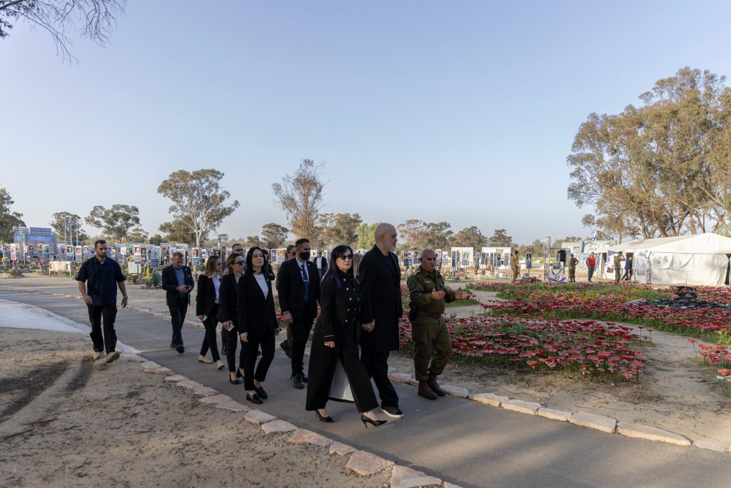 İsrail ziyareti : Rama, Netanyahu ile “baş başa” görüşme, Knesset’te tarihi konuşma