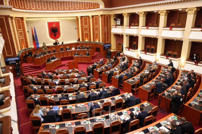 Parlamento oturumu gündem maddeleri