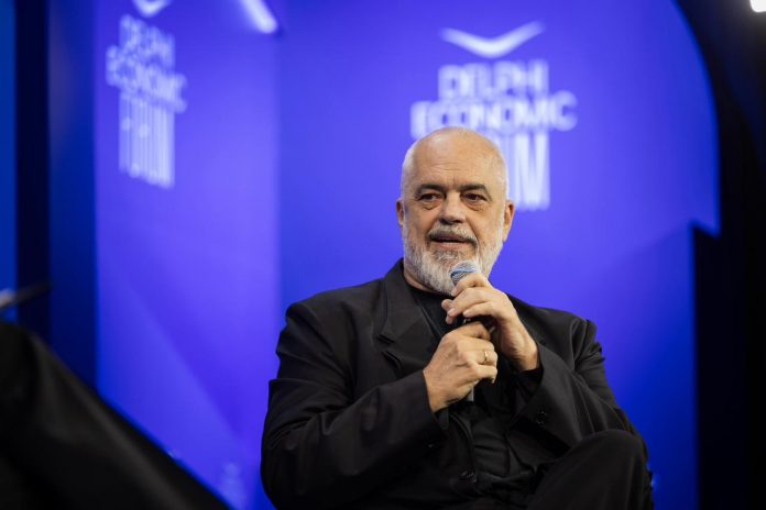 Rama, Delphi Forumu’nda :  Arnavutluk Avrupa Birliği’ne hiç olmadığı kadar yakın