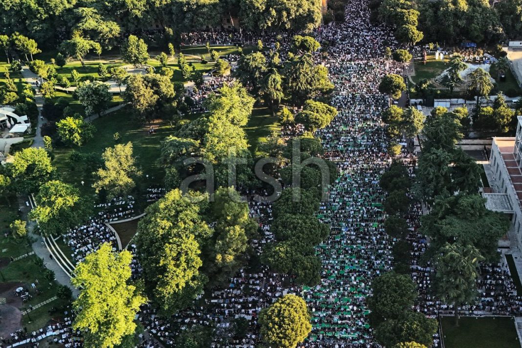 Arnavutluk’ta Kurban Bayramı manevi atmosfer içinde kutlandı