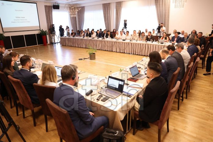 Seçim Reformu: Seçimlerde idari kaynakların kötüye kullanımına karşı önlemlerin güçlendirilmesi için uluslararası uzman desteği