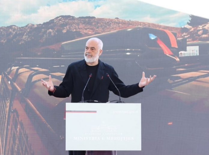 Rama: 2028 yılına kadar Arnavut ordusunun tamamen “Made in Albania” araçlarla donatılmasını hedefliyoruz