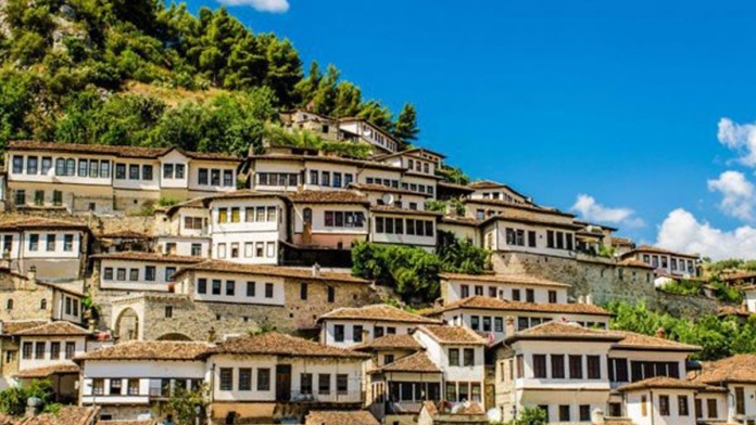 Logos Press: Arnavutluk, Balkanlar’da turistik konaklama talebinde rekor artış kaydetti