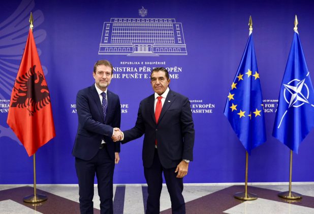 Hoxha, ABD’nin özel temsilcisi Zampolli’yi kabul etti: Ekonomik iş birliği ve Amerikan yatırımları teşvik edilecek