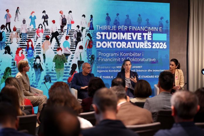Kumbaro: Genç araştırmacıların doktora çalışmaları için 600 bin avronun üzerinde finansman sağlandı