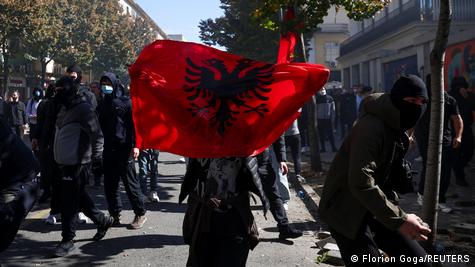 Uluslararası medya Arnavutluk öğrenci protestolarının dördüncü gününü gündeme taşıdı