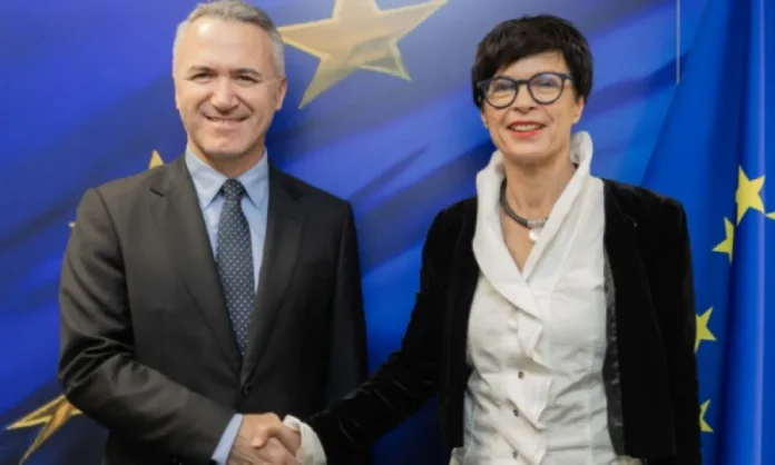 Marta Kos’tan Kosova’ya bir kez daha mesaj: Özel Mahkeme Yasası’nda yapılacak değişiklikler, AB’ye katılım yolunda ciddi bir geri adım
