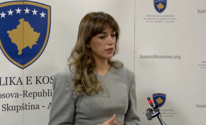 Özel Mahkeme Yasası’nın yeniden gündeme gelmesi – Haxhiu: Meclis, Cumhurbaşkanı’nın kararnamesini oylayacak
