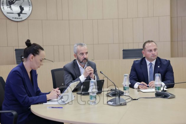 Merkez Seçim Komisyonu (KQZ), 2027 yerel seçimleri için siyasi partilerle bir araya geldi